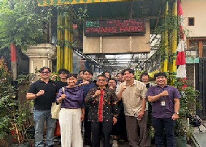 Kolaborasi akademisi dan lembaga internasional di RT 08